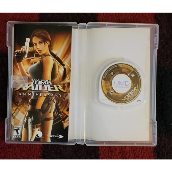 Lara Croft Tomb Raider Anniversary PSP - Picture 2 of 3